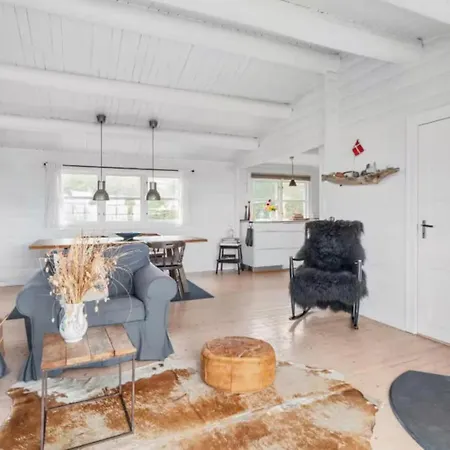 First Row House With Stunning Sea Views Vejby