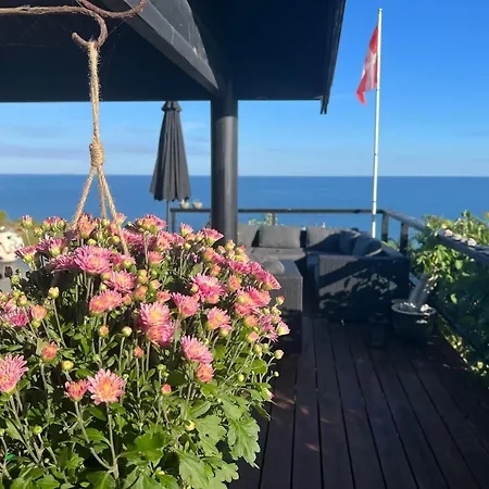 Сasa de vacaciones First Row House With Stunning Sea Views *